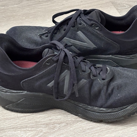 NEW BALANCE Fresh Foam 860v11 Solid BLACK Running Athletic Shoes Womens 8.5 - Picture 8 of 12